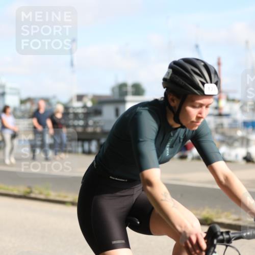17.08.2025 - KN Förde Triathlon 2025 Yannick Fuchs http://msf.ph/oto/8612795 17.08.2025 10:06:03 Radfahren 111, 131, 167, 196, 199, 211, 218, 244, 111, 174, 234 meine-sportfotos.de