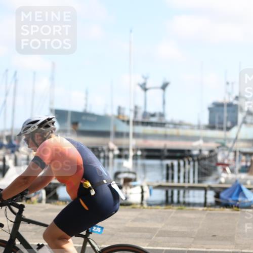 17.08.2025 - KN Förde Triathlon 2025 Yannick Fuchs http://msf.ph/oto/8612955 17.08.2025 10:07:38 Radfahren 195, 201, 235, 243 meine-sportfotos.de