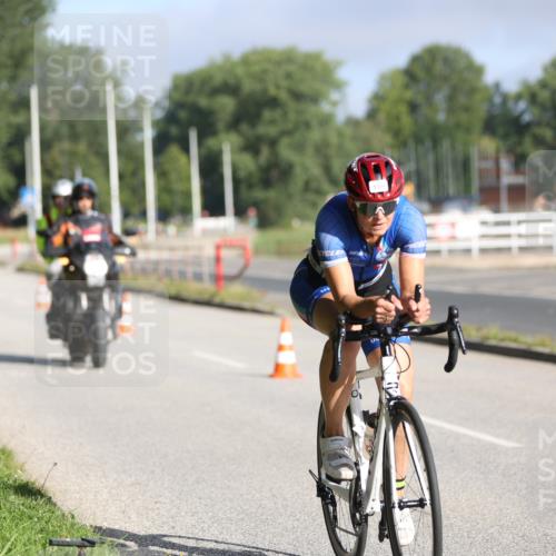 17.08.2025 - KN Förde Triathlon 2025 Yannick Fuchs http://msf.ph/oto/8613289 17.08.2025 09:19:06 Radfahren 108, 109, 113, 116, 110 meine-sportfotos.de