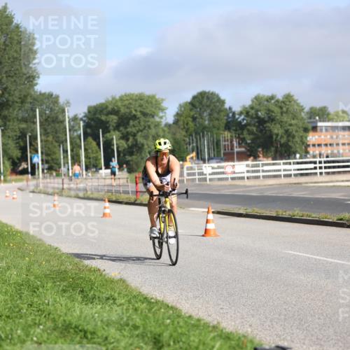17.08.2025 - KN Förde Triathlon 2025 Yannick Fuchs http://msf.ph/oto/8613365 17.08.2025 09:19:56 Radfahren 107, 119 meine-sportfotos.de