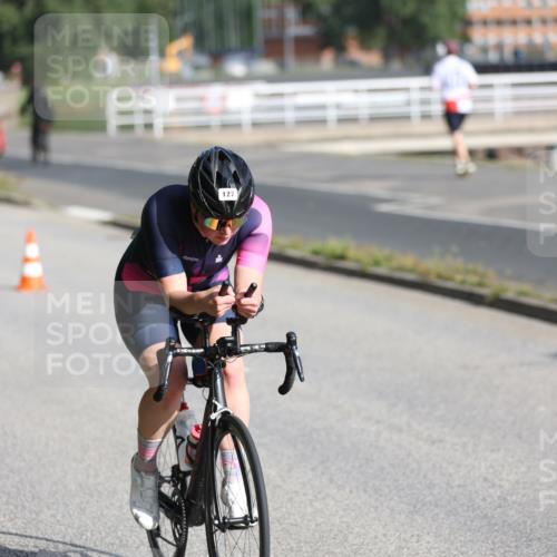 17.08.2025 - KN Förde Triathlon 2025 Yannick Fuchs http://msf.ph/oto/8613645 17.08.2025 09:22:23 Radfahren 104, 127, 126, 198 meine-sportfotos.de