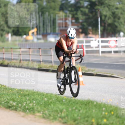 17.08.2025 - KN Förde Triathlon 2025 Yannick Fuchs http://msf.ph/oto/8614168 17.08.2025 09:27:04 Radfahren 101, 105, 177, 180, 253 meine-sportfotos.de