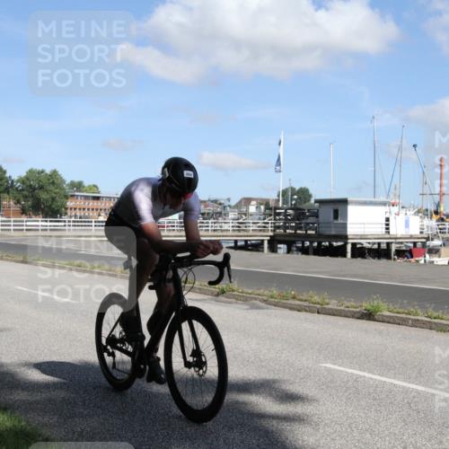17.08.2025 - KN Förde Triathlon 2025 Yannick Fuchs http://msf.ph/oto/8614484 17.08.2025 11:00:59 Radfahren 264, 270, 275 meine-sportfotos.de