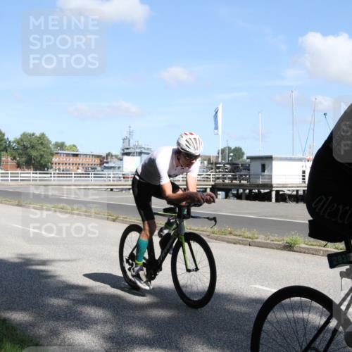 17.08.2025 - KN Förde Triathlon 2025 Yannick Fuchs http://msf.ph/oto/8614638 17.08.2025 11:11:58 Radfahren 270, 293, 321, 334, 362, 603 meine-sportfotos.de