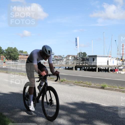 17.08.2025 - KN Förde Triathlon 2025 Yannick Fuchs http://msf.ph/oto/8614882 17.08.2025 11:19:09 Radfahren 318, 338, 358, 605, 608, 633, 634 meine-sportfotos.de