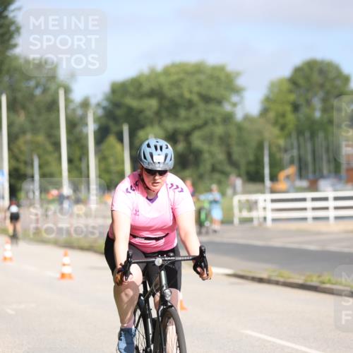17.08.2025 - KN Förde Triathlon 2025 Yannick Fuchs http://msf.ph/oto/8614886 17.08.2025 10:02:34 Radfahren 251, 224, 250 meine-sportfotos.de