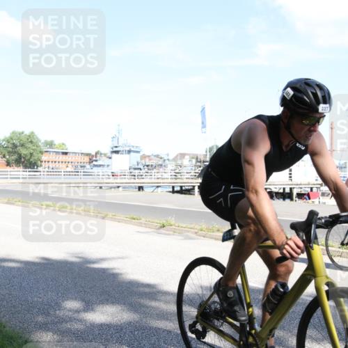 17.08.2025 - KN Förde Triathlon 2025 Yannick Fuchs http://msf.ph/oto/8615265 17.08.2025 11:22:47 Radfahren 263, 271, 293, 326, 327, 329, 350, 364, 371, 611, 620 meine-sportfotos.de