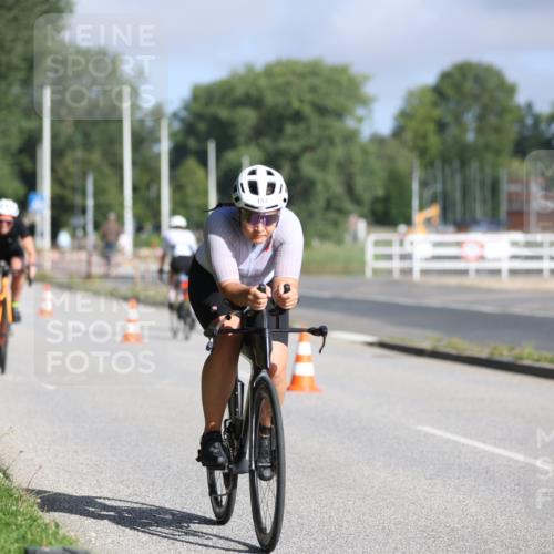 17.08.2025 - KN Förde Triathlon 2025 Yannick Fuchs http://msf.ph/oto/8615405 17.08.2025 09:30:47 Radfahren 117, 157, 197, 224, 242 meine-sportfotos.de