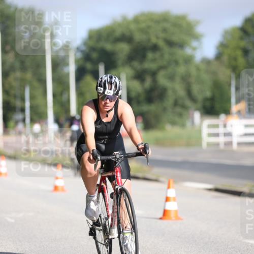 17.08.2025 - KN Förde Triathlon 2025 Yannick Fuchs http://msf.ph/oto/8615434 17.08.2025 09:30:58 Radfahren 102, 107, 111, 200, 208, 212, 223, 197 meine-sportfotos.de