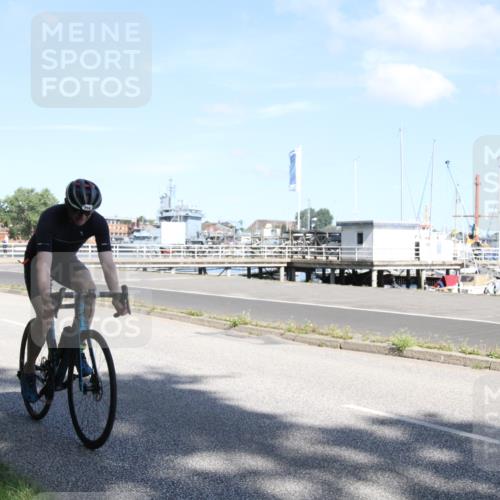 17.08.2025 - KN Förde Triathlon 2025 Yannick Fuchs http://msf.ph/oto/8615477 17.08.2025 11:25:01 Radfahren 300, 306, 328, 356, 373, 389, 606, 635 meine-sportfotos.de