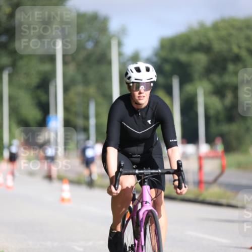 17.08.2025 - KN Förde Triathlon 2025 Yannick Fuchs http://msf.ph/oto/8615501 17.08.2025 09:31:10 Radfahren 125, 126, 133, 188, 198, 200, 216, 218, 219, 221, 102, 107, 200 meine-sportfotos.de