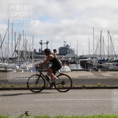 17.08.2025 - KN Förde Triathlon 2025 Yannick Fuchs http://msf.ph/oto/8616233 17.08.2025 09:32:09 Radfahren 210, 213 meine-sportfotos.de