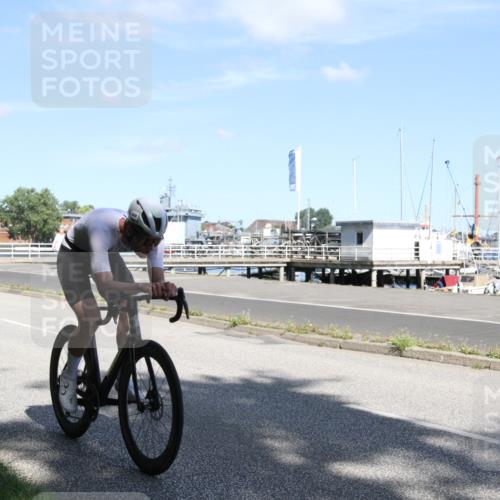 17.08.2025 - KN Förde Triathlon 2025 Yannick Fuchs http://msf.ph/oto/8616443 17.08.2025 11:36:05 Radfahren 300, 368, 608, 612 meine-sportfotos.de