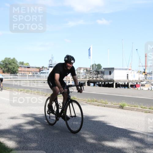 17.08.2025 - KN Förde Triathlon 2025 Yannick Fuchs http://msf.ph/oto/8616460 17.08.2025 11:36:15 Radfahren 300, 309, 326, 352, 612, 635 meine-sportfotos.de
