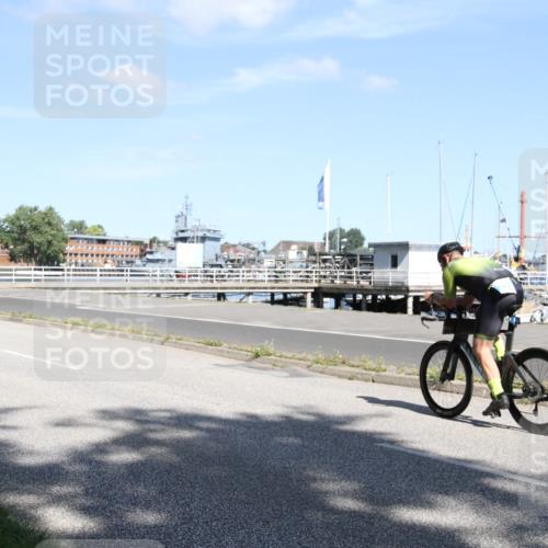 17.08.2025 - KN Förde Triathlon 2025 Yannick Fuchs http://msf.ph/oto/8616611 17.08.2025 11:37:50 Radfahren 320, 369, 384, 636 meine-sportfotos.de