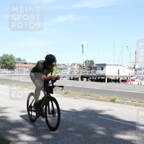 17.08.2025 - KN Förde Triathlon 2025 Yannick Fuchs http://msf.ph/oto/8616720 17.08.2025 11:39:22 Radfahren 320, 358, 377, 636 meine-sportfotos.de