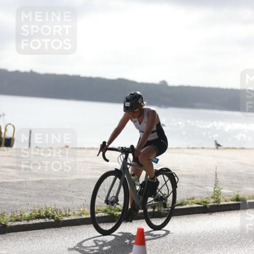 17.08.2025 - KN Förde Triathlon 2025 Yannick Fuchs http://msf.ph/oto/8616881 17.08.2025 09:38:02 Radfahren 103, 153, 160, 192, 250, 109, 113, 220, 228 meine-sportfotos.de