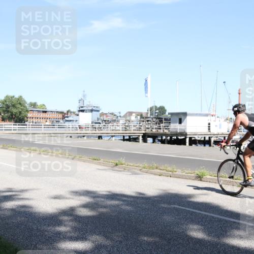 17.08.2025 - KN Förde Triathlon 2025 Yannick Fuchs http://msf.ph/oto/8616898 17.08.2025 11:42:35 Radfahren 325, 343, 385 meine-sportfotos.de