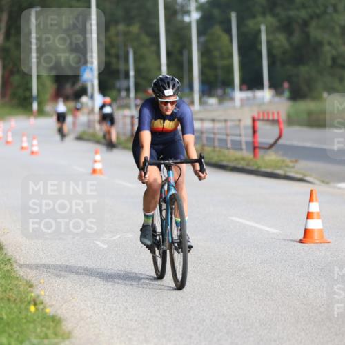 17.08.2025 - KN Förde Triathlon 2025 Yannick Fuchs http://msf.ph/oto/8617257 17.08.2025 09:39:42 Radfahren 103, 149, 181, 109, 113, 117, 158, 161, 228 meine-sportfotos.de