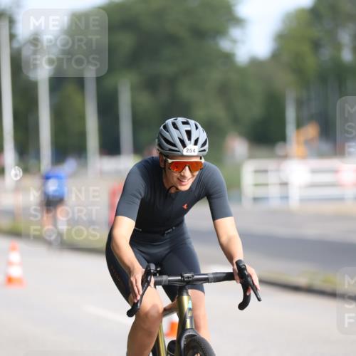 17.08.2025 - KN Förde Triathlon 2025 Yannick Fuchs http://msf.ph/oto/8617356 17.08.2025 09:40:12 Radfahren 108, 125, 169, 174, 202, 254, 160, 186 meine-sportfotos.de