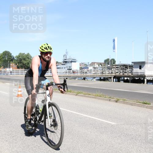 17.08.2025 - KN Förde Triathlon 2025 Yannick Fuchs http://msf.ph/oto/8617401 17.08.2025 11:51:28 Radfahren 335, 351, 369, 377 meine-sportfotos.de