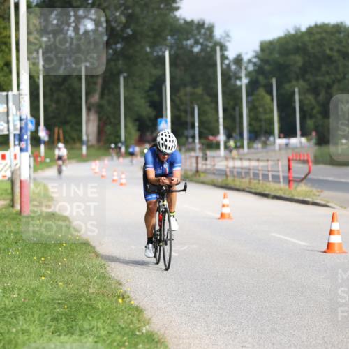 17.08.2025 - KN Förde Triathlon 2025 Yannick Fuchs http://msf.ph/oto/8617414 17.08.2025 09:40:23 Radfahren 104, 107, 110, 114, 125, 163, 179, 108, 125, 169 meine-sportfotos.de