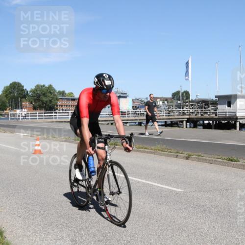 17.08.2025 - KN Förde Triathlon 2025 Yannick Fuchs http://msf.ph/oto/8617463 17.08.2025 11:56:01 Radfahren 344, 355 meine-sportfotos.de
