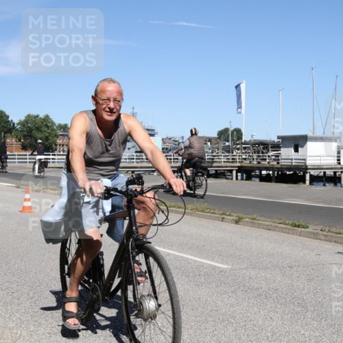 17.08.2025 - KN Förde Triathlon 2025 Yannick Fuchs http://msf.ph/oto/8617558 17.08.2025 12:05:10 Radfahren  meine-sportfotos.de
