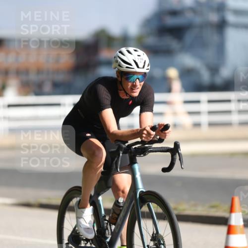 17.08.2025 - KN Förde Triathlon 2025 Yannick Fuchs http://msf.ph/oto/8617599 17.08.2025 09:41:35 Radfahren 126, 136, 210, 198, 216 meine-sportfotos.de