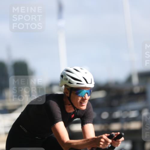 17.08.2025 - KN Förde Triathlon 2025 Yannick Fuchs http://msf.ph/oto/8617605 17.08.2025 09:41:36 Radfahren 126, 136, 210, 198, 216 meine-sportfotos.de