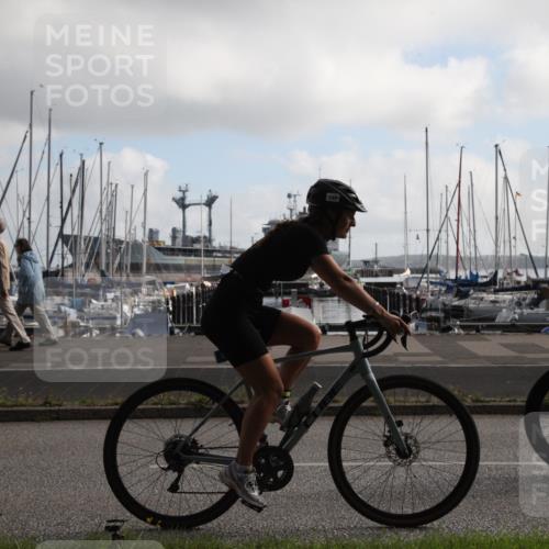 17.08.2025 - KN Förde Triathlon 2025 Yannick Fuchs http://msf.ph/oto/8617633 17.08.2025 09:46:37 Radfahren 101, 120, 225, 246 meine-sportfotos.de