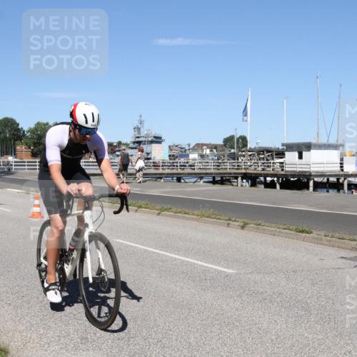 17.08.2025 - KN Förde Triathlon 2025 Yannick Fuchs http://msf.ph/oto/8617717 17.08.2025 12:48:38 Radfahren 420, 442 meine-sportfotos.de