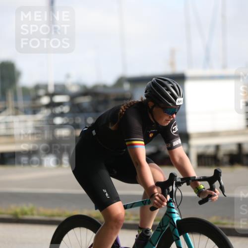 17.08.2025 - KN Förde Triathlon 2025 Yannick Fuchs http://msf.ph/oto/8617731 17.08.2025 09:42:47 Radfahren 133, 195, 211, 212, 221, 230, 133, 184, 201, 234 meine-sportfotos.de