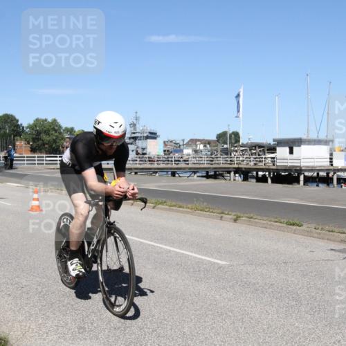 17.08.2025 - KN Förde Triathlon 2025 Yannick Fuchs http://msf.ph/oto/8617734 17.08.2025 12:49:23 Radfahren 419, 423, 441 meine-sportfotos.de