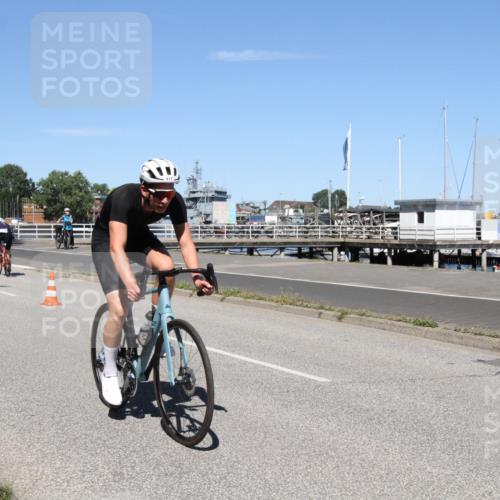 17.08.2025 - KN Förde Triathlon 2025 Yannick Fuchs http://msf.ph/oto/8617742 17.08.2025 12:49:30 Radfahren 413, 417, 423, 441 meine-sportfotos.de