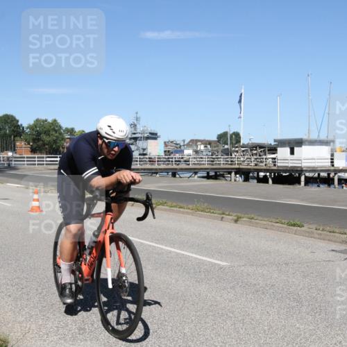17.08.2025 - KN Förde Triathlon 2025 Yannick Fuchs http://msf.ph/oto/8617793 17.08.2025 12:51:02 Radfahren 441, 456 meine-sportfotos.de