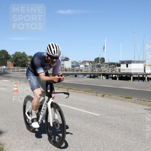 17.08.2025 - KN Förde Triathlon 2025 Yannick Fuchs http://msf.ph/oto/8618004 17.08.2025 12:53:52 Radfahren 437, 452, 465 meine-sportfotos.de