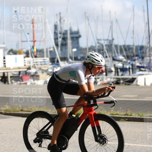 17.08.2025 - KN Förde Triathlon 2025 Yannick Fuchs http://msf.ph/oto/8618046 17.08.2025 09:44:56 Radfahren 101, 105, 253, 150, 195, 200, 201, 230 meine-sportfotos.de