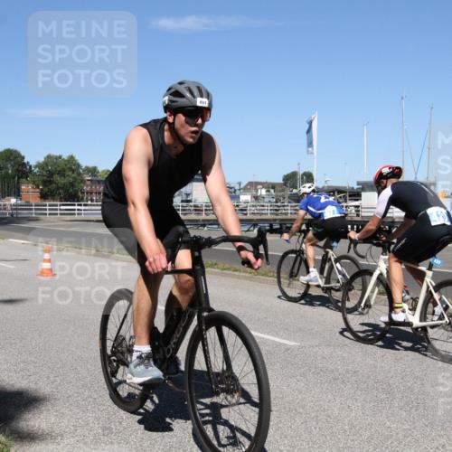 17.08.2025 - KN Förde Triathlon 2025 Yannick Fuchs http://msf.ph/oto/8618228 17.08.2025 12:56:51 Radfahren 406, 420, 462, 477, 480, 491, 496, 504 meine-sportfotos.de