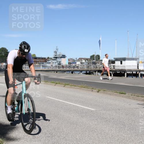 17.08.2025 - KN Förde Triathlon 2025 Yannick Fuchs http://msf.ph/oto/8618249 17.08.2025 12:57:31 Radfahren 357, 397, 410, 413, 417 meine-sportfotos.de