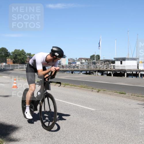17.08.2025 - KN Förde Triathlon 2025 Yannick Fuchs http://msf.ph/oto/8618267 17.08.2025 12:57:55 Radfahren 415, 422, 492, 532, 548 meine-sportfotos.de