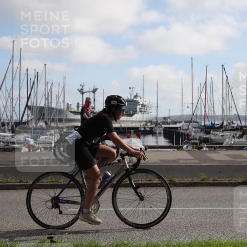17.08.2025 - KN Förde Triathlon 2025 Yannick Fuchs http://msf.ph/oto/8618585 17.08.2025 10:03:06 Radfahren 142, 181, 216 meine-sportfotos.de