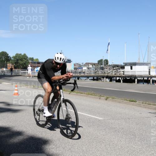 17.08.2025 - KN Förde Triathlon 2025 Yannick Fuchs http://msf.ph/oto/8618587 17.08.2025 13:04:32 Radfahren 430, 453, 465, 469, 470, 471, 485 meine-sportfotos.de