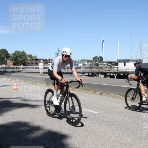 17.08.2025 - KN Förde Triathlon 2025 Yannick Fuchs http://msf.ph/oto/8618826 17.08.2025 13:09:11 Radfahren 410, 440, 504, 529, 538 meine-sportfotos.de