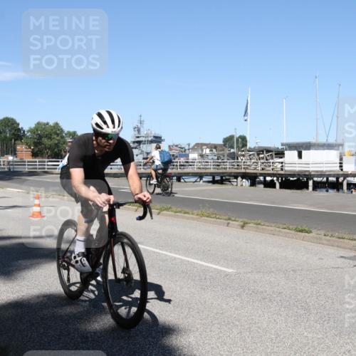 17.08.2025 - KN Förde Triathlon 2025 Yannick Fuchs http://msf.ph/oto/8618879 17.08.2025 13:10:20 Radfahren 404, 433, 445, 450, 486, 516, 522 meine-sportfotos.de