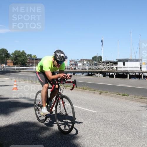 17.08.2025 - KN Förde Triathlon 2025 Yannick Fuchs http://msf.ph/oto/8618904 17.08.2025 13:11:05 Radfahren 410, 437, 456, 473, 512 meine-sportfotos.de