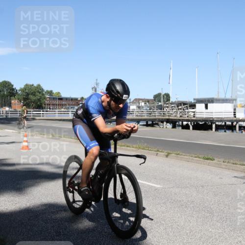 17.08.2025 - KN Förde Triathlon 2025 Yannick Fuchs http://msf.ph/oto/8618965 17.08.2025 13:12:12 Radfahren 418, 458, 539 meine-sportfotos.de