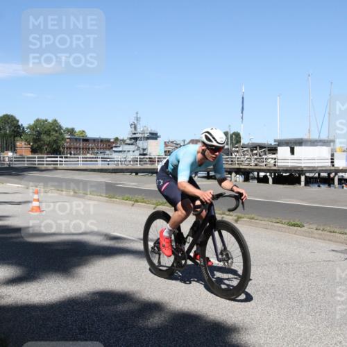 17.08.2025 - KN Förde Triathlon 2025 Yannick Fuchs http://msf.ph/oto/8619123 17.08.2025 13:15:35 Radfahren 419, 422, 523 meine-sportfotos.de