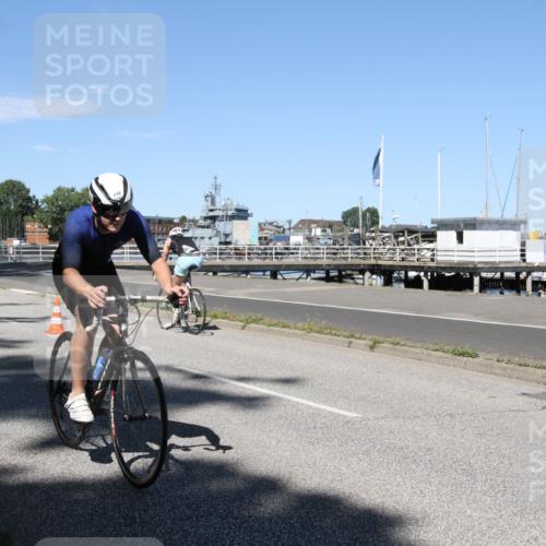 17.08.2025 - KN Förde Triathlon 2025 Yannick Fuchs http://msf.ph/oto/8619196 17.08.2025 13:16:51 Radfahren 407, 490, 498, 506, 515 meine-sportfotos.de
