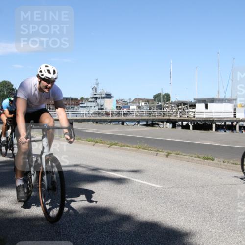 17.08.2025 - KN Förde Triathlon 2025 Yannick Fuchs http://msf.ph/oto/8619248 17.08.2025 13:17:52 Radfahren 357, 397, 421, 427, 433, 455, 462, 532, 548 meine-sportfotos.de